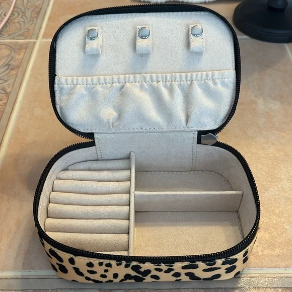 Pura Vida Animal Print Jewelry Box - Picture 2 of 5